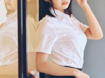 [美女] 靓丽黑丝制服美女张海琳 32P